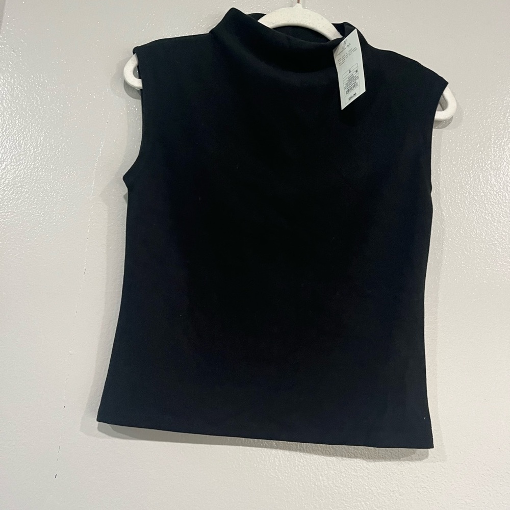Women’s Black Tank Top.         S